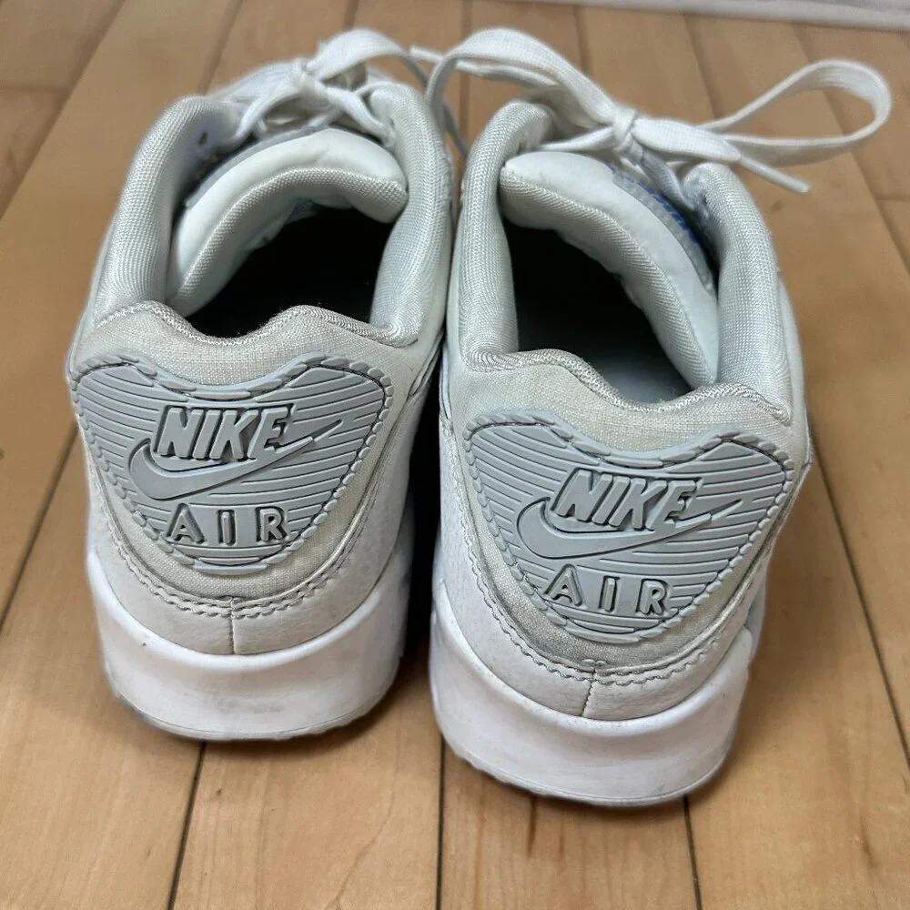 Nike Air Max 90 White with Blue Swoosh Size 9 / 40.5